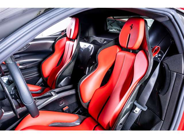 SF90ストラダーレアセット フィオラノ F1 DCT E 4WD