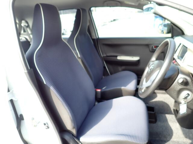 �t�����g�V�[�g�A��ԗǍD�ň��S�ł��B�傫�ȉ�����Ȃ����S�ł�