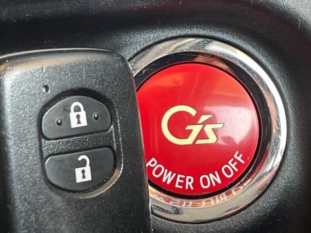 �y�X�}�[�g�L�[�z�J�o����|�P�b�g�ɓ��ꂽ�܂܂ł��h�A�̎{���E�������\�ȃX�}�[�g�L�[�𑕔��B�G���W���̃I���E�I�t�����J�M�����o���K�v����������Ƃ��Ă��֗��ł���