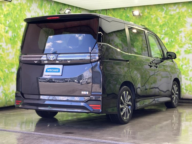 ヴォクシー1.8 ハイブリッド S-Z