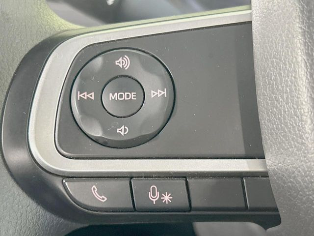 �y�X�e�A�����O�X�C�b�`�z�^�]���A�O������ڐ������炷���ƂȂ��A�I�[�f�B�I���̑��삪�\�ȕ֗��@�\!���S&���K�ȃh���C�u�����o���Ă���܂���