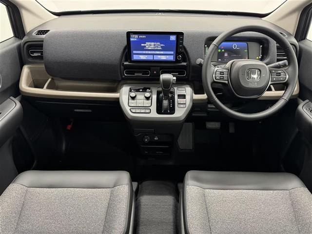 フリード1.5 e:HEV エアー EX