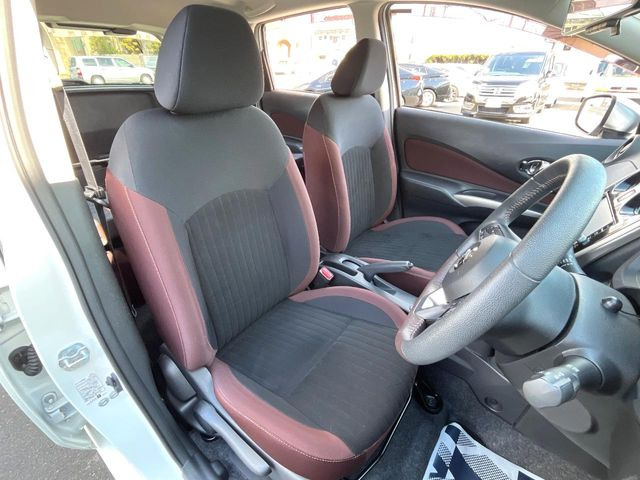 �^�]�ȃV�[�g���͎g�p�������Ȃ��A�ǍD�ȏ�ԂƂȂ��Ă��܂��B���J�Ɏg���Ă������Ƃ��悭�킩��܂��ˁB