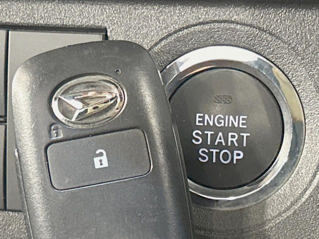 �y�L�[�t���[�V�X�e���z�J�o����|�P�b�g�ɓ��ꂽ�܂܂ł��h�A�̎{���E�������\�ȃX�}�[�g�L�[�𑕔��B�G���W���̃I���E�I�t�����J�M�����o���K�v����������Ƃ��Ă��֗��ł���