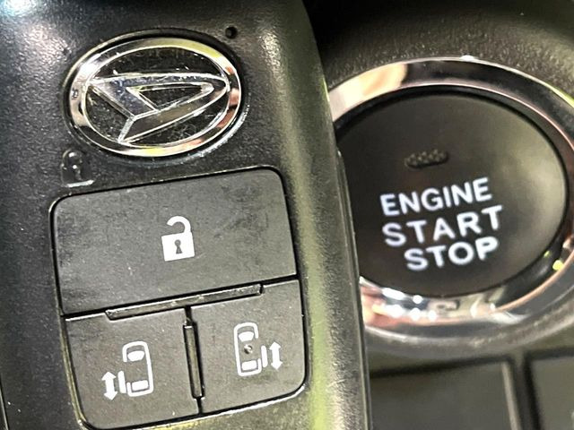 �y�L�[�t���[�V�X�e���z�J�o����|�P�b�g�ɓ��ꂽ�܂܂ł��h�A�̎{���E�������\�ȃX�}�[�g�L�[�𑕔��B�G���W���̃I���E�I�t�����J�M�����o���K�v����������Ƃ��Ă��֗��ł���