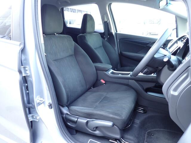 �t�����g�V�[�g����ԗǍD�ł���B�傫�ȉ�����Ȃ��A����S�n�������ł���B