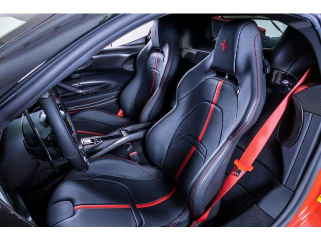 SF90ストラダーレアセット フィオラノ F1 DCT E 4WD