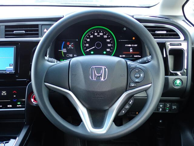 �X�e�A�����O�X�C�b�`�e��͉^�]���Ɏ�⎋�����O�����ƂȂ�����\�ł��B