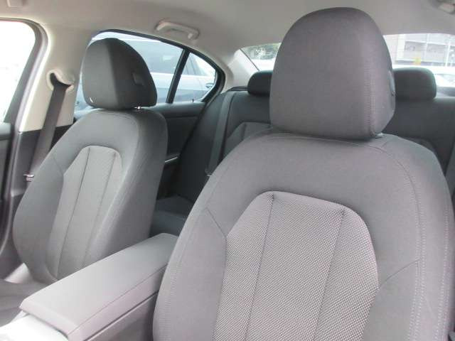 3シリーズセダン318i