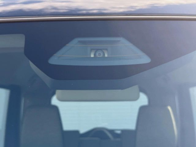 �y�X�Y�L �Z�[�t�e�B�T�|�[�g�z���s���ɑO���̎ԗ�����F�����A�Փ˂������Ȏ��͌x��ƃu���[�L�ŏՓˉ���Ɣ�Q�y�����A�V�X�g�B�����S�Ƀh���C�u�����y���݂��������܂��B