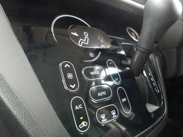 �I�[�g�G�A�R������x���D�݂̉��x�ɐݒ肷��΁A�ԓ��̉��x�����m�����ʂ≷�x�������Œ����B�����`�����`�Ɖ��x���X�C�b�`���������K�v������܂���!���K�Ȏԓ���Ԃɂ͕K�{�̋@�\�ł���!!