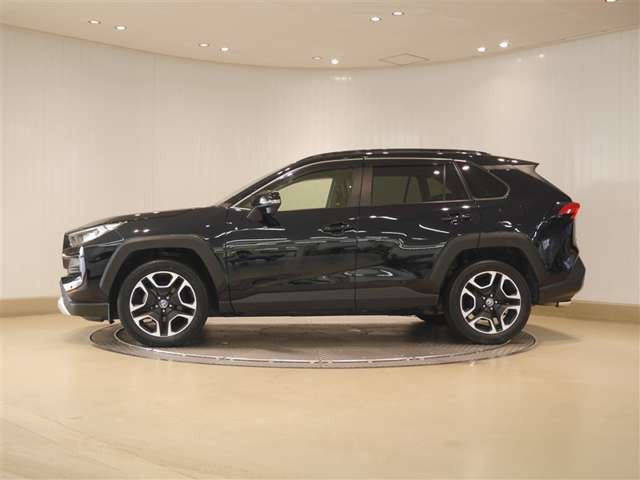 RAV42.0 アドベンチャー 4WD