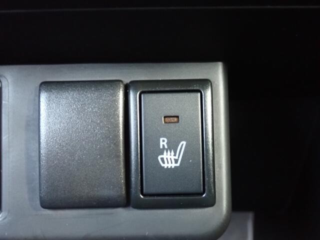 �^�]�ȃV�[�g�ɂ́A�V�[�g�q�[�^�[���t���Ă�̂ŁA���������ɂ͂��肪���������ł��B