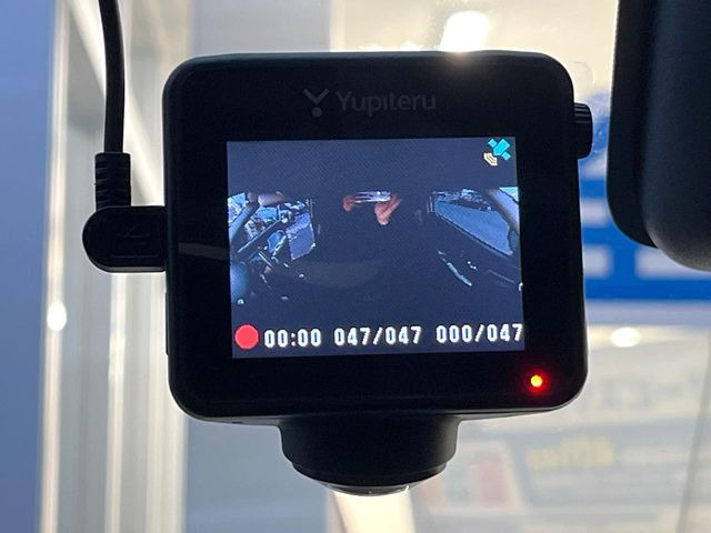 �y�h���C�u���R�[�_�[�z�h���C�u���R�[�_�[����!���s���͂������A������^�]�⎖�̂ɑ��������ہA�f���ŋL�^���A����̃��X�N�ɔ����܂��B���L�^�pSD�J�[�h�͂��q�l�����g�ł��������������K�v������܂��B