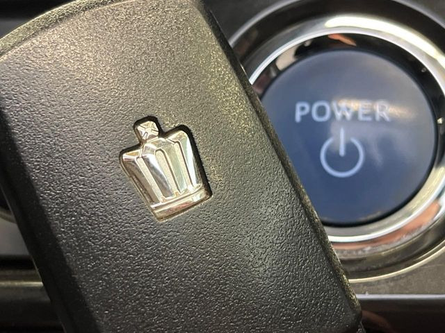 �y�X�}�[�g�L�[�z�J�o����|�P�b�g�ɓ��ꂽ�܂܂ł��h�A�̎{���E�������\�ȃX�}�[�g�L�[�𑕔��B�G���W���̃I���E�I�t�����J�M�����o���K�v����������Ƃ��Ă��֗��ł���