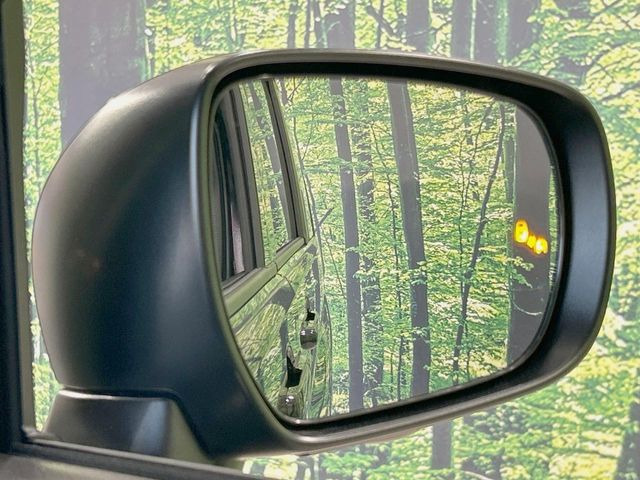 �y�u���C���h�X�|�b�g���j�^�[�z���s���A�h�A�~���[�̎��p�ɂȂ�₷���ӏ��Ɍ㑱�Ԃ��ڋ߂���ƃT�C�h�~���[�t�߂Ɍx����\���A�h���C�o�[�ɒ��ӊ��N�����Ă���܂��B