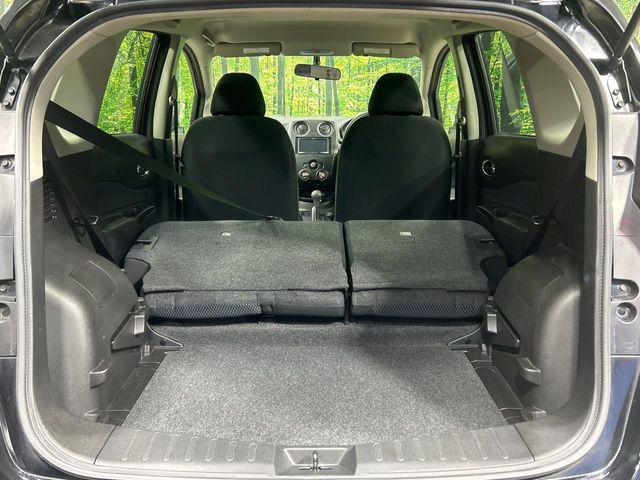 ���i�̂���������ʋ΁A���}���ɏ\���ȉ׎��X�y�[�X���m�ۂ��Ă���܂��B�Z�J���h�V�[�g��|���ƁA�傫�ȉו��̐ύڂ��\�ł���