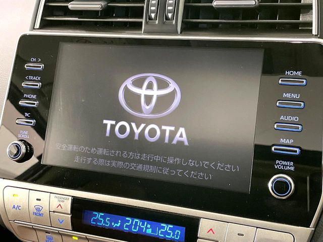 �y���[�J�[�����i�r�z�C���e���A�ɗn�����ރX�^�C���b�V���ȁu��p�݌v�v���[�J�[�i�r�𑕔��􎋔F���⑀�쐫�ȂǊ�{���\�ɂ��D��A���㎿�ȃJ�[���C�t�����y���݂��������܂��B