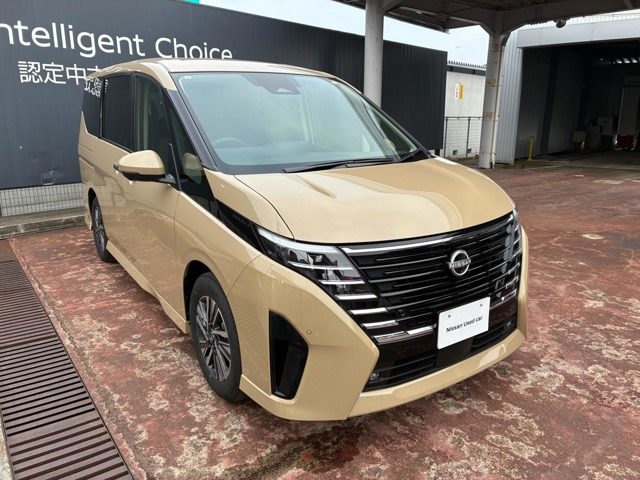 セレナ1.4 e-POWER ハイウェイスターV