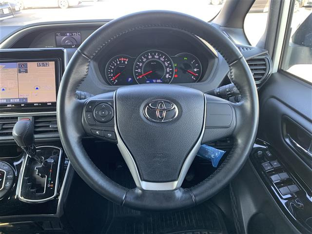 ヴォクシー2.0 ZS 煌III