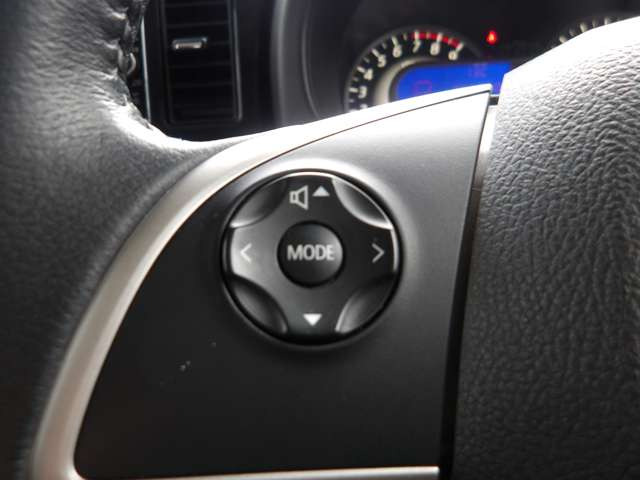 �X�e�A�����O�X�C�b�`���^�]���A�O������ڐ������炷���ƂȂ��A�I�[�f�B�I���̑��삪�\�ȕ֗��@�\!���S&���K�ȃh���C�u�����o���Ă���܂�!