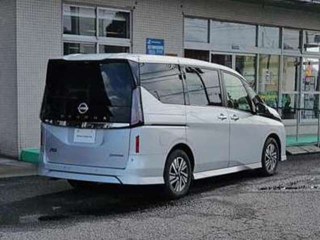 セレナ1.4 e-POWER ハイウェイスターV