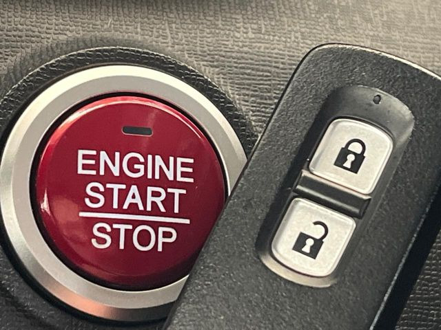 �y�X�}�[�g�L�[�z�J�o����|�P�b�g�ɓ��ꂽ�܂܂ł��h�A�̎{���E�������\�ȃX�}�[�g�L�[�𑕔��B�G���W���̃I���E�I�t�����J�M�����o���K�v����������Ƃ��Ă��֗��ł���