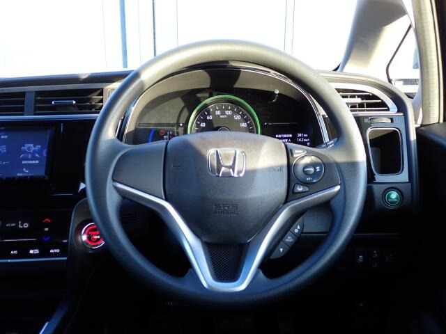 �X�e�A�����O�͂ƂĂ����ꂢ�ȏ�Ԃł��B