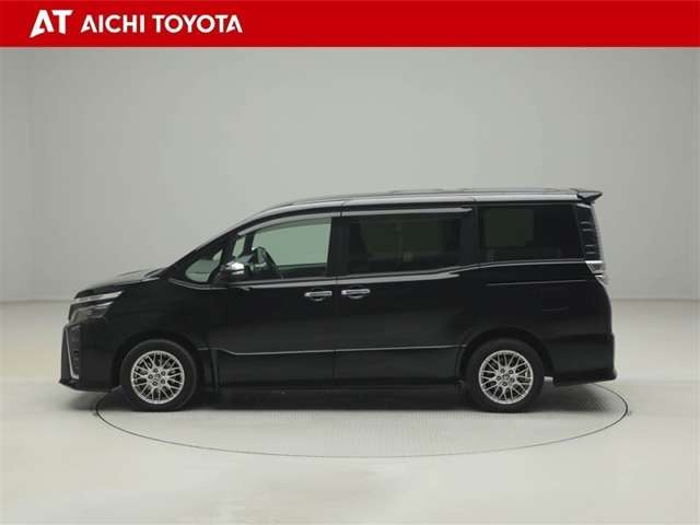 ヴォクシー1.8 ハイブリッド ZS 煌III