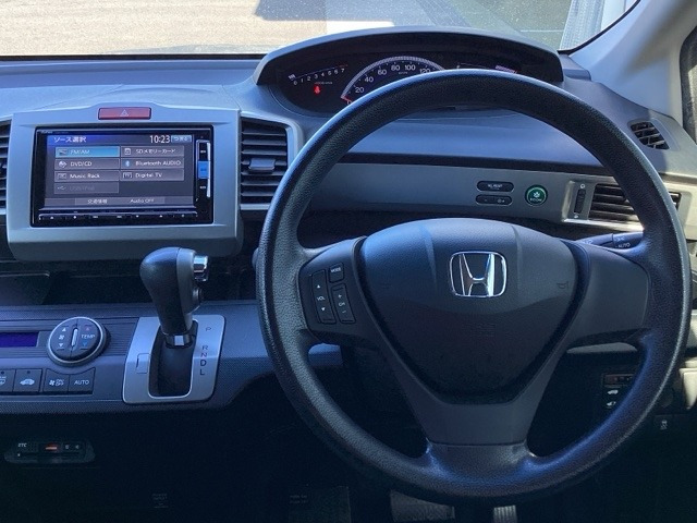 フリード1.5 G ジャストセレクション