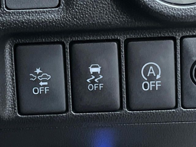 �y�Փˌy���V�X�e���z���s���ɑO���̎ԗ�����F�����A�Փ˂������Ȏ��͌x��ƃu���[�L�ŏՓˉ���Ɣ�Q�y�����A�V�X�g�B�����S�Ƀh���C�u�����y���݂��������܂��B