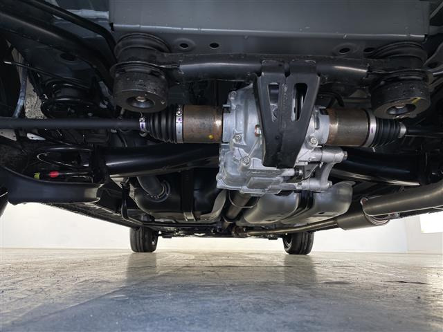 フリード1.5 e:HEV クロスター 4WD