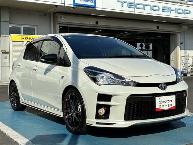 ヴィッツ1.5 GR スポーツ GR