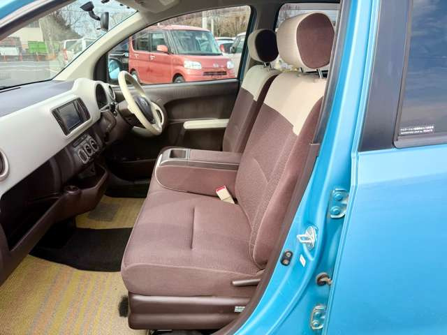 ���������ԑ����W�����ł�!���̋@��ɐ��񂲗��X������!