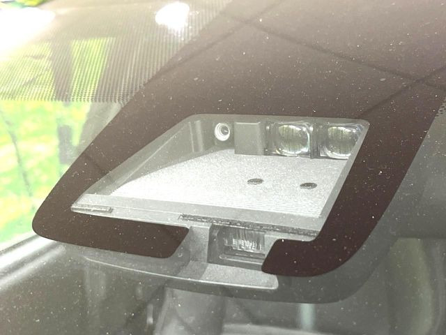 �y�g���^�Z�[�t�e�B�Z���X�z���s���ɑO���̎ԗ�����F�����A�Փ˂������Ȏ��͌x��ƃu���[�L�ŏՓˉ���Ɣ�Q�y�����A�V�X�g�B�����S�Ƀh���C�u�����y���݂��������܂��B