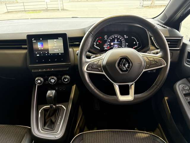 1.3L �����^�[�{�G���W�����ڂ��A�d�q����7��AT(7EDC)��g�ݍ��킹���u�C���e���X�v��ݒ�B