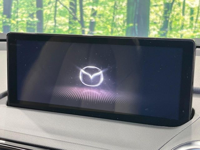 �y10.25�C���`�}�c�_�R�l�N�g�z�ԓ��̕��͋C�Ƀ}�b�`������^�f�B�X�v���C�B�X�}�z�ڑ��ł̃i�r�g�p��Bluetooth�Đ����A�l�X�ȋ@�\���y���߂܂��B�����I�ȃ_�C�������삪�\�ŁA�g��������ǍD�ł��B