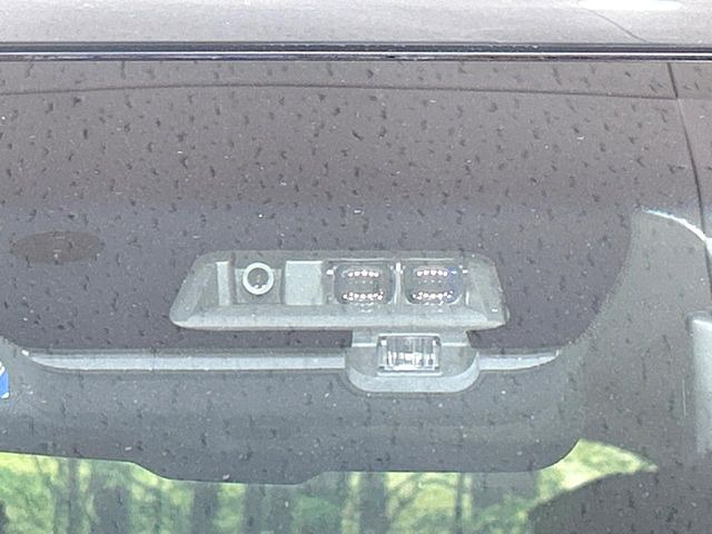 �y�O�He-Assist�z���s���ɑO���̎ԗ�����F�����A�Փ˂������Ȏ��͌x��ƃu���[�L�ŏՓˉ���Ɣ�Q�y�����A�V�X�g�B�����S�Ƀh���C�u�����y���݂��������܂��B