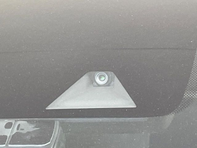 �y�C���e���W�F���g�G�}�[�W�F���V�[�u���[�L�z�t�����g�J�����őO���̎ԗ�����s�҂����m�B�Փ˂������Ȏ��͏Փ˔�Q�y���u���[�L���쓮�A�Փˉ�����T�|�[�g�B�����S�Ƀh���C�u�����y���݂��������܂��B