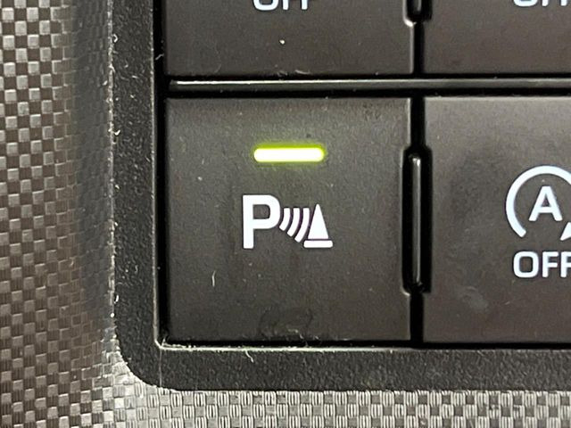 【コーナーセンサー】バンパーに付いたセンサーが障害物を検知!一定の距離に近づくとアラートで教えてくれます♪狭い駐車スペースや車庫入れ時も安心ですね☆