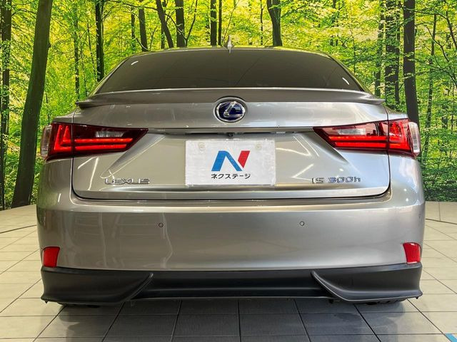 安心の最長10年・走行無制限保証(有償)をご用意。保証内容も充実はもちろん、無料点検&オイル交換や、年中無休の全国・24時間ロードサービスも付帯されておりますのでご安心下さい。