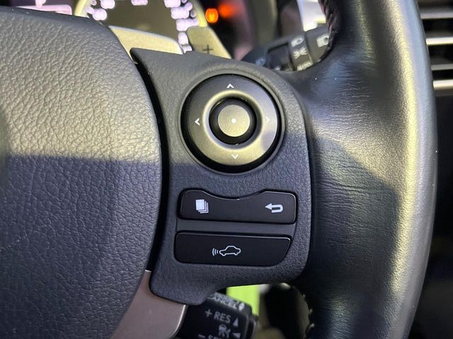 �y�v���N���b�V���Z�[�t�e�B�z�O���̎ԗ��������m���A�Փ˂������Ȏ��͌x��Œ��ӂ𑣂��A�u���[�L�𓥂ޗ͂��T�|�[�g�B�u���[�L�𓥂߂Ȃ������ꍇ�͏Փ˔�Q�y���u���[�L���쓮�A�Փˉ�����T�|�[�g���܂��B