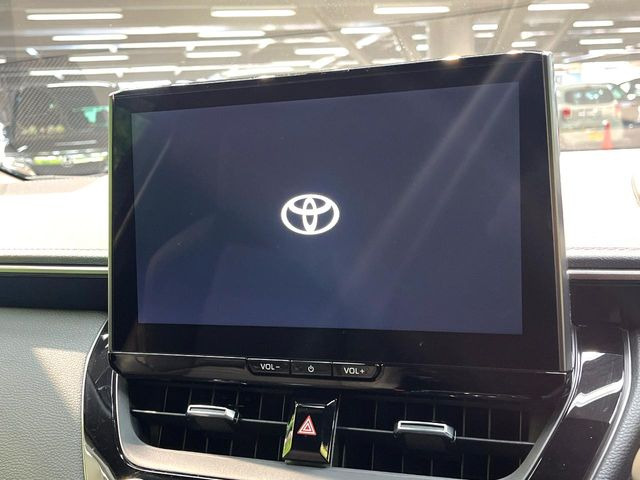 �y10.5�C���` �f�B�X�v���C�I�[�f�B�I�z���ʂ̃f�B�X�v���C��AppleCarPlay��AndroidAuto�����p�\�B�傫�ȉ�ʂŃX�}�z�i�r�A�v���������p���������܂���