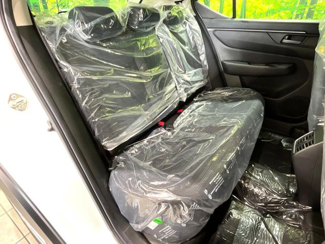 ���i���ȃI���W�i���t���A�}�b�g���I�v�V�����ɂĂ��p�ӂ��Ă���܂��B���D���ȃf�U�C����J���[�����Ԃɍ��킹�đI��ł����������Ƃ��ł��܂���