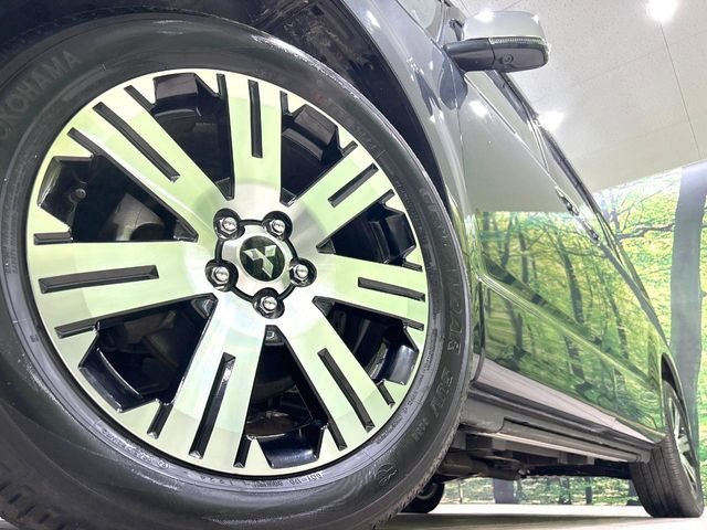 �y����18�C���`�A���~�z�C�[���z�O�ςɃ}�b�`���������A���~�z�C�[���𑕒����Ă���܂��B�e��ЊO�A���~�z�C�[����A�X�^�b�h���X�^�C�����戵�����Ă���܂��B���񂲑��k����������