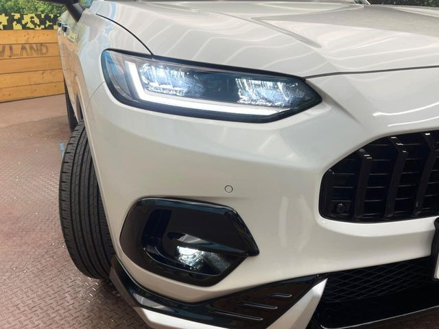 �yLED�w�b�h���C�g�z���V����ԑ��s�����ǍD�Ȏ��E���m�ۂ����S���ĉ^�]�ł��鍂�P�xLED�w�b�h���C�g�𑕔�!�_�����x�������A����d�͂��}�����Ă��܂��B