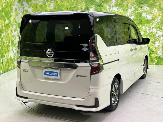 セレナ1.2 e-POWER ハイウェイスターV