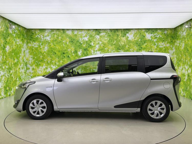 シエンタハイブリッド 1.5 G クエロ