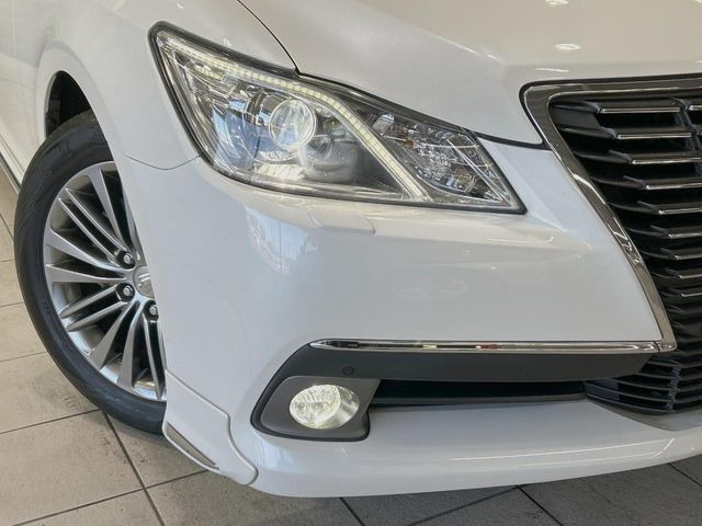 �yLED�w�b�h���C�g�z���V����ԑ��s�����ǍD�Ȏ��E���m�ۂ����S���ĉ^�]�ł��鍂�P�xLED�w�b�h���C�g�𑕔�!�_�����x�������A����d�͂��}�����Ă��܂��B