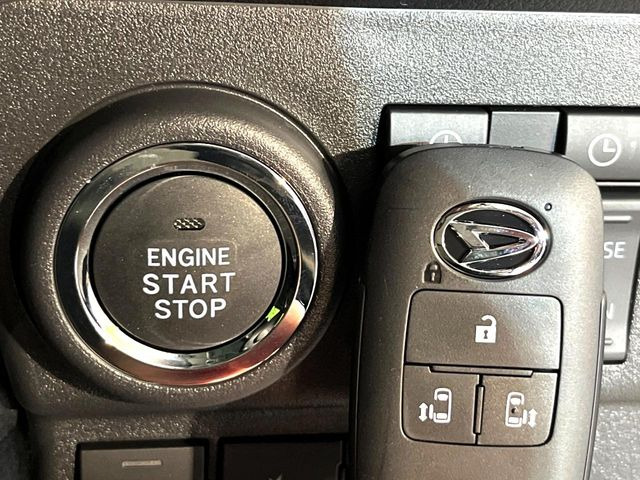 �y�L�[�t���[�V�X�e���z�J�o����|�P�b�g�ɓ��ꂽ�܂܂ł��h�A�̎{���E�������\�ȃX�}�[�g�L�[�𑕔��B�G���W���̃I���E�I�t�����J�M�����o���K�v����������Ƃ��Ă��֗��ł���